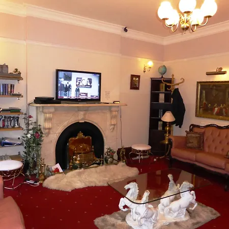 Old Vicarage Hotell 2*