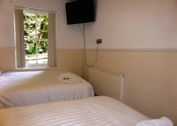 Hotel Old Vicarage 2*