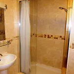Old Vicarage Hotell 2*