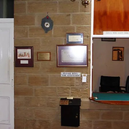 Old Vicarage Hotel 2*