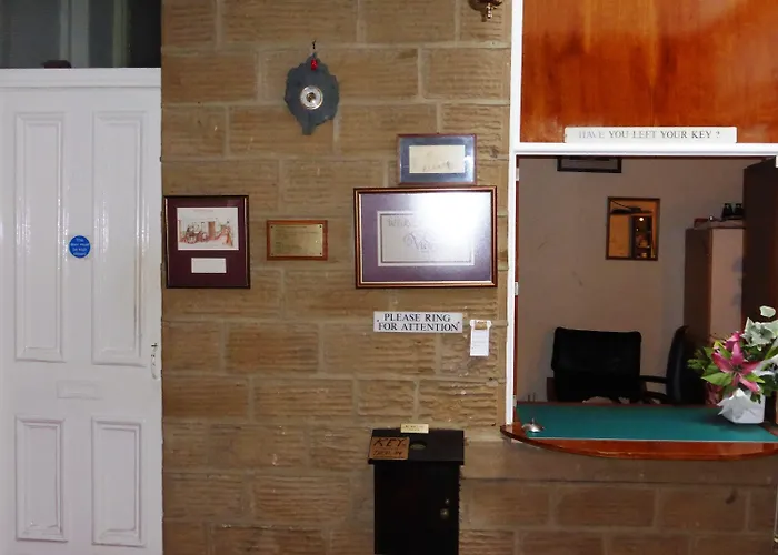 Old Vicarage Hotel 2*