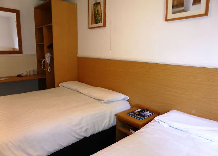 Готель Old Vicarage 2*